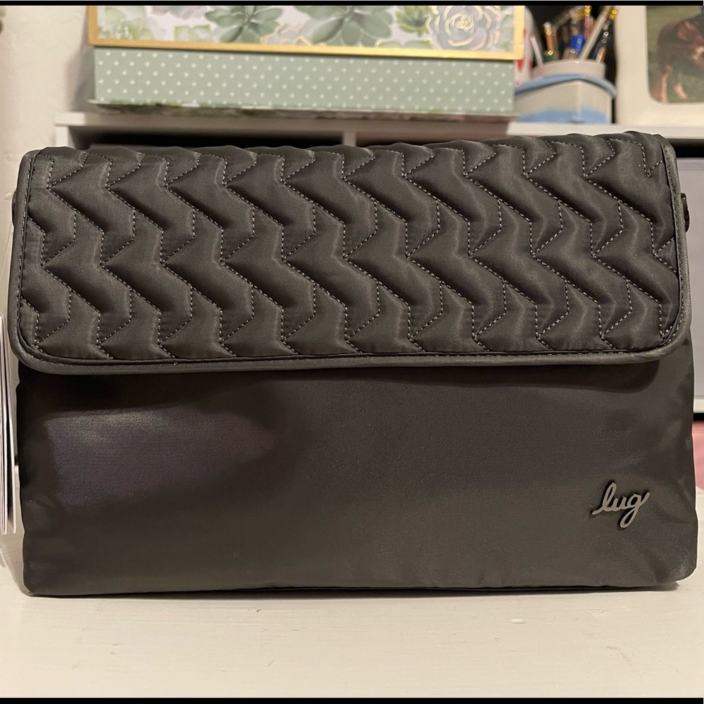 Lug Soar Clutch Crossbody Rare Gunmetal Gray Holiday Box Exclusive Color NWT